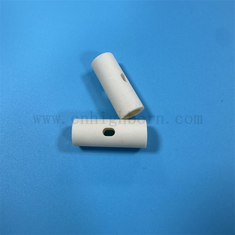 99% Alumina Céramic Tube Isolateur AL2O3 Céramique Tipe irrégulier