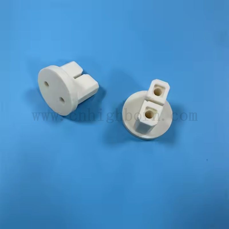 Alumine personnalisée industrielle Part 95% AL2O3 ISOLAGE PIEUX DE SEMPS