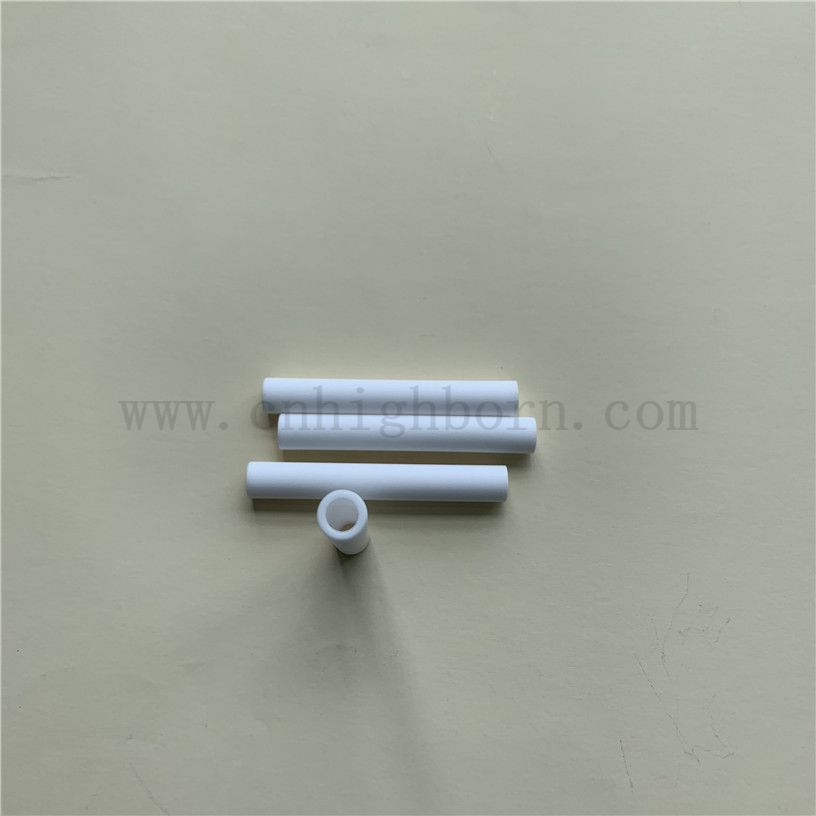 Température à haute température 95% 99% AL2O3 Part en céramique Tube en céramique en alumine