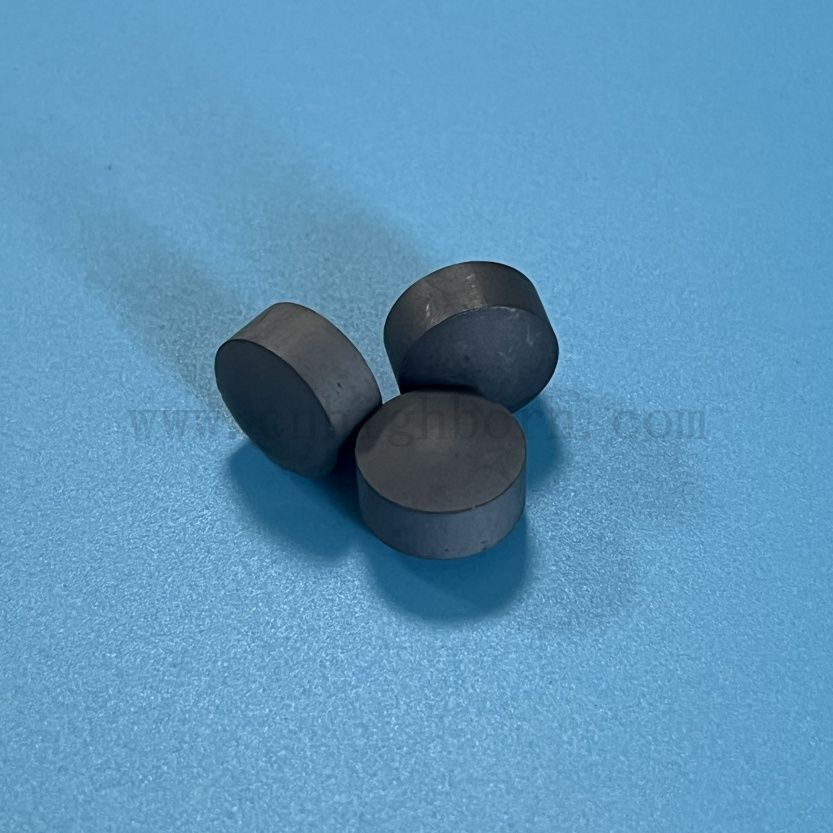 Colonnes de carbure de bore à haute dureté B4C Balles de base pour la prévention des fuites de la centrale nucléaire