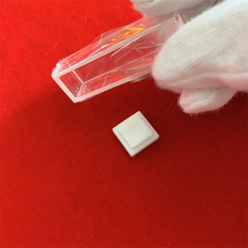 Verre de verre de laboratoire cellule fluoromètre standard avec couvercle clairs à cinq quartz en verre spectrophotomètre en verre CUVETTE