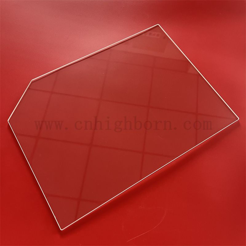 Couper le coin rectangle transparent de la plaque de quartz en verre de silice à la chaleur à chaleur transparente 