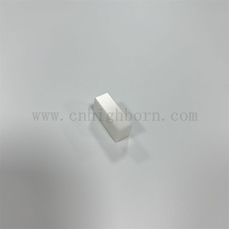 Les blocs en céramique de zircone hautement dure personnalisés sont utilisés pour la correction de l'outil