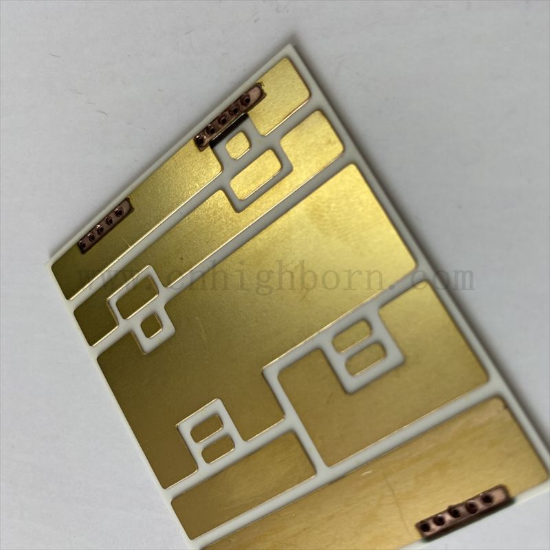 Copper AU Copper AU personnalisé Métallisé Céramique DBC DPC 96% Substrat en céramique Alumine ALN