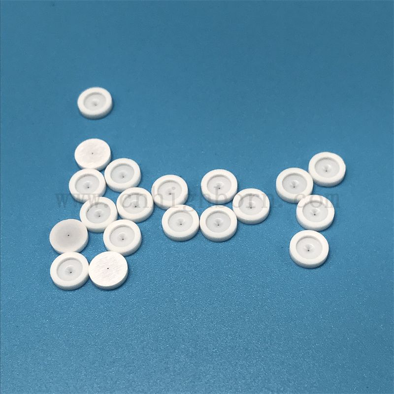 Isolant blanc zircone partie irrégulière