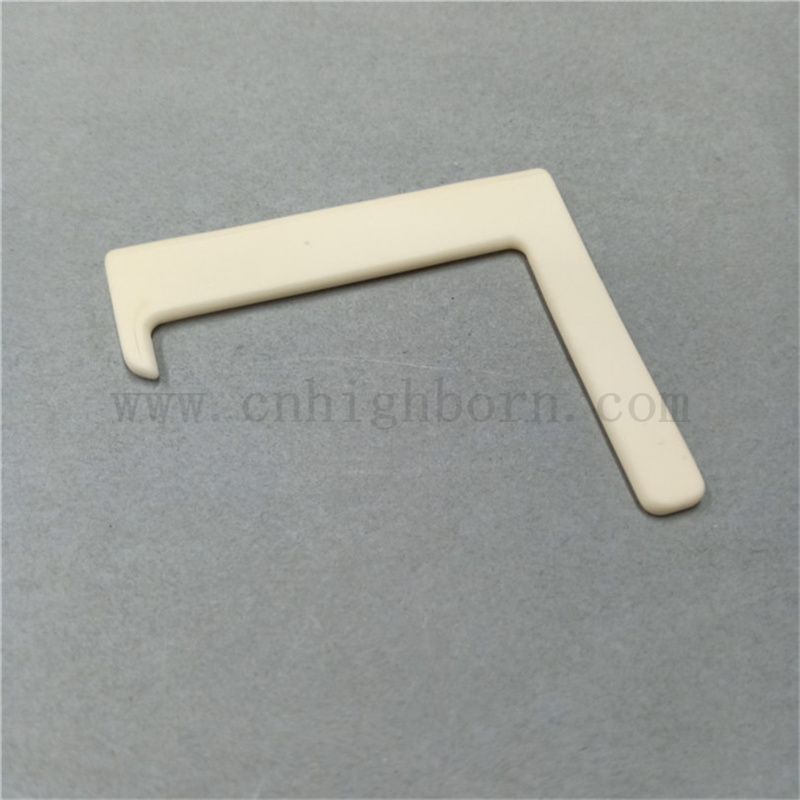 Haute pureté à 99% Alumine Pièces en céramique Guide de fil en céramique textile