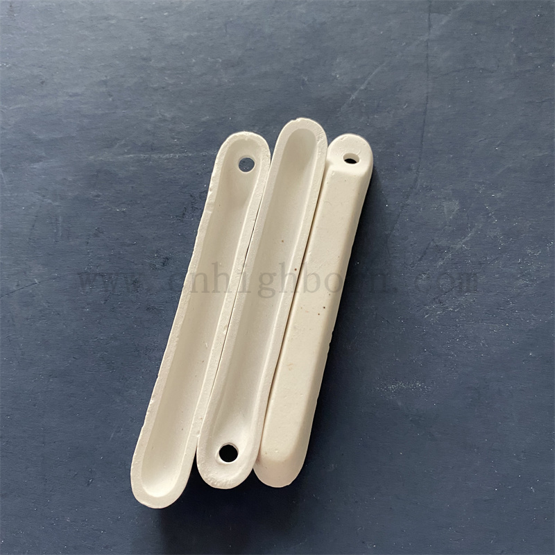 Laboratoire de résistance à haute température Crucible Crucible 77 88 mm en porcelaine