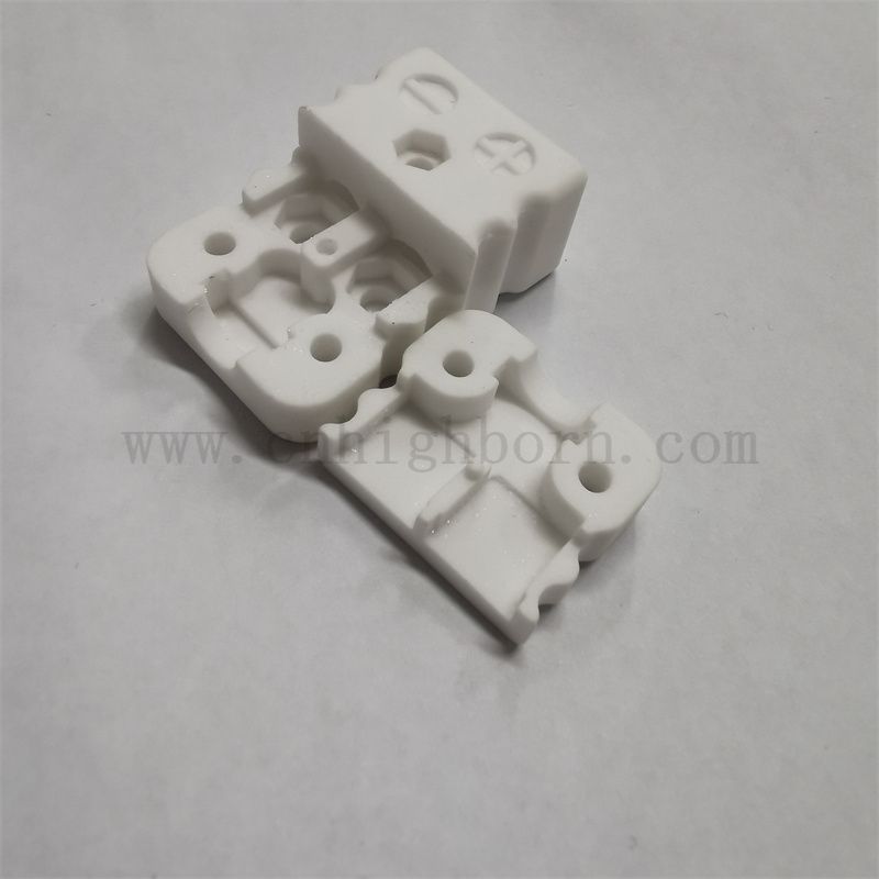 Isolation à 95% Boîte de commutateurs de connecteur de borne en céramique d'alumine