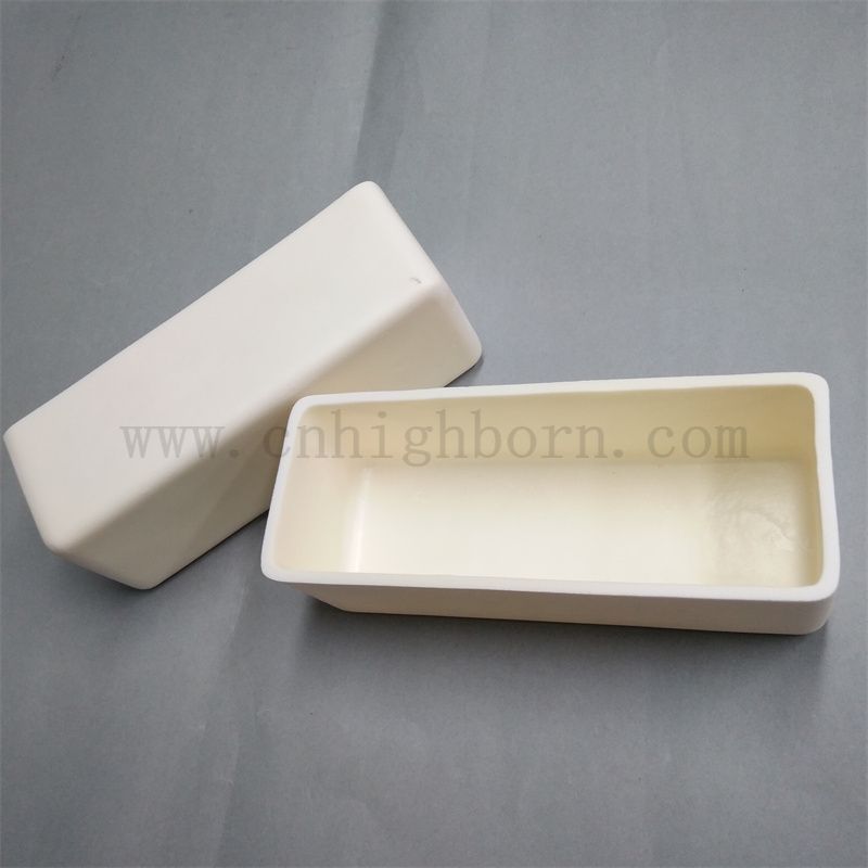 Résistant à haute température AL2O3 Céramique Boat de combustion Boat d'alumine Porcelaine Merdeuse Crucible