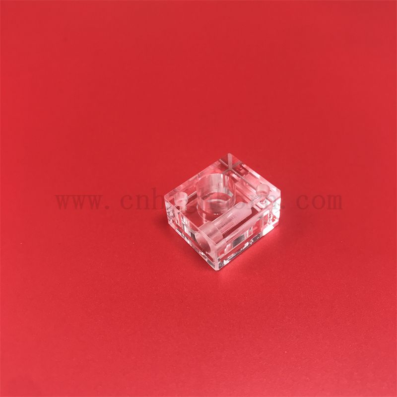 Analyse chimique 10 mm chemin lumineux 190-2500 nm de longueur d'onde gamme mirco quartz en verre cuvette