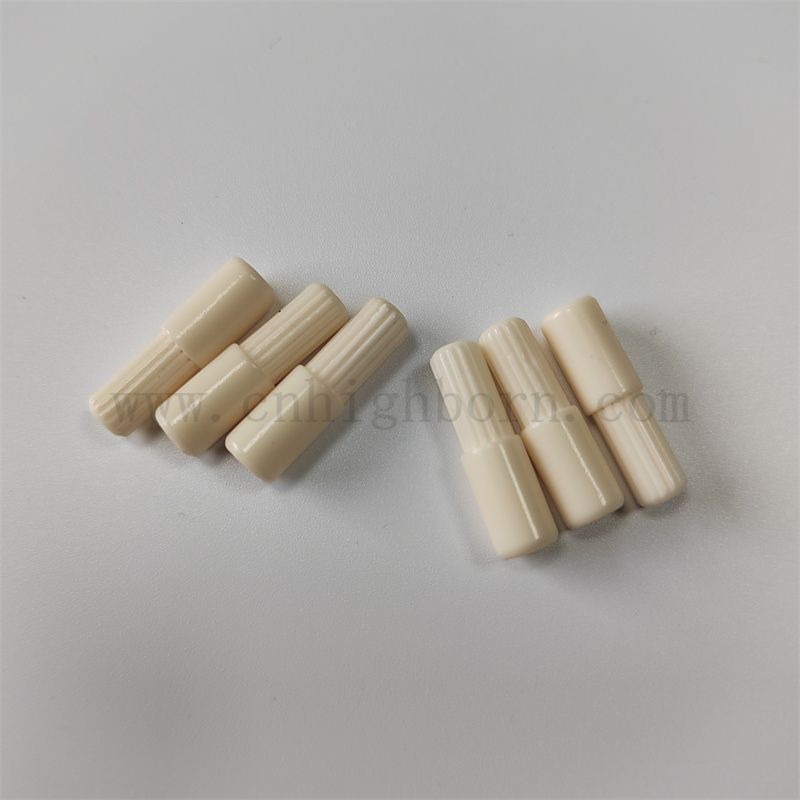 99,5% de tiges d'alumine Ressistance à l'usure élevée pour utilisation du textile Arbre d'isolation en céramique d'alumine