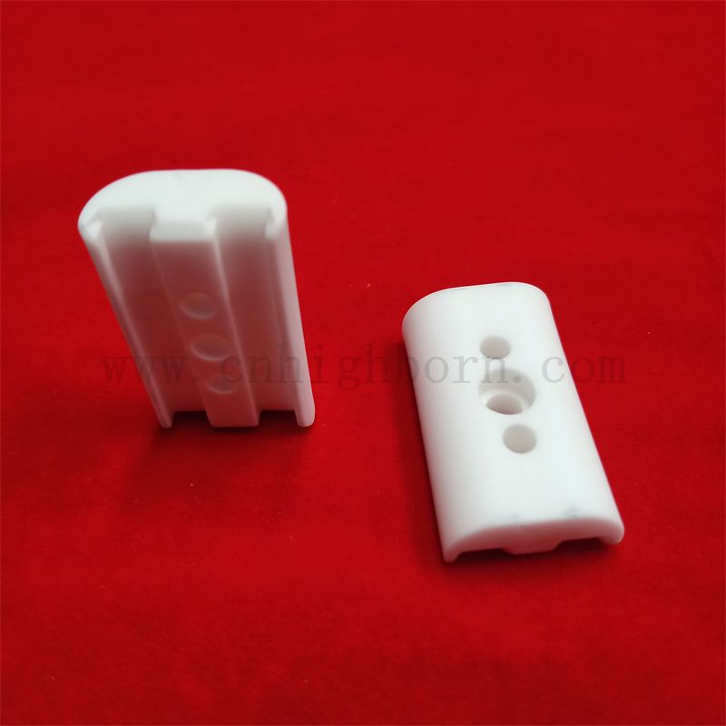 pi&egrave;ce en c&eacute;ramique d'alumine