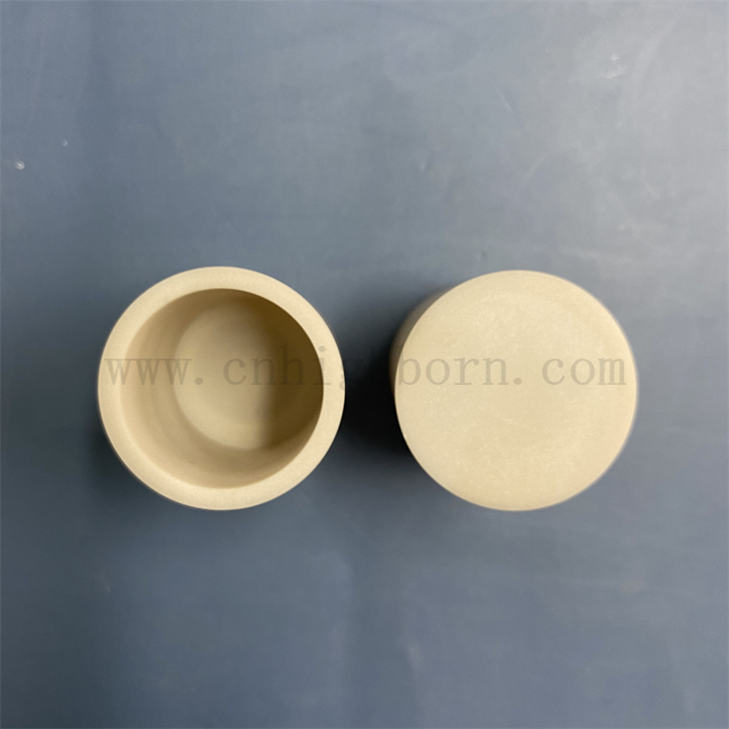 Haute conductivité thermique en aluminium nitrure aln Cerramic Crucible