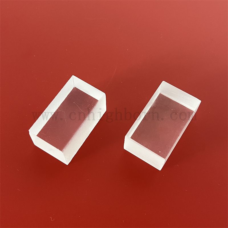 Panneau de silice fusionné deux côtés à deux côtés.