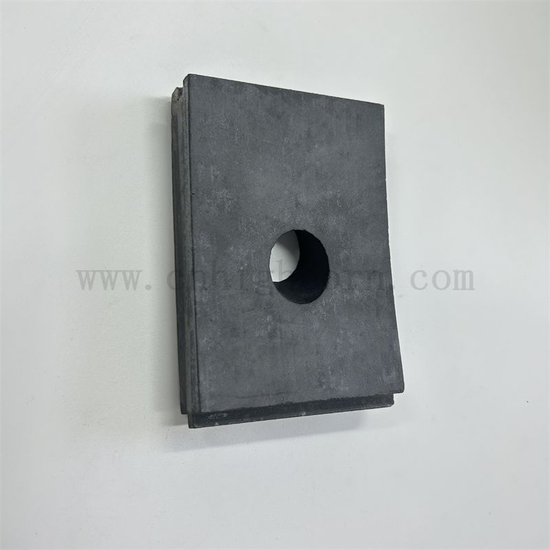 Carte de carbure de silicium noir isolant avec drap en céramique résistant aux trous