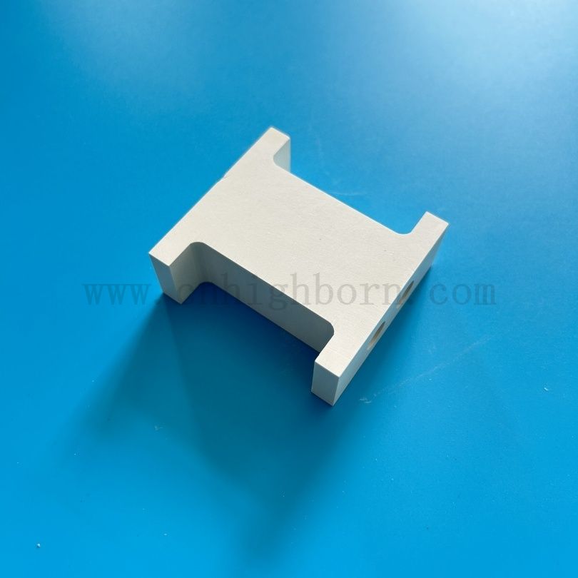 Offre d'usine Bloc en céramique de nitrure de bore en usine avec trous