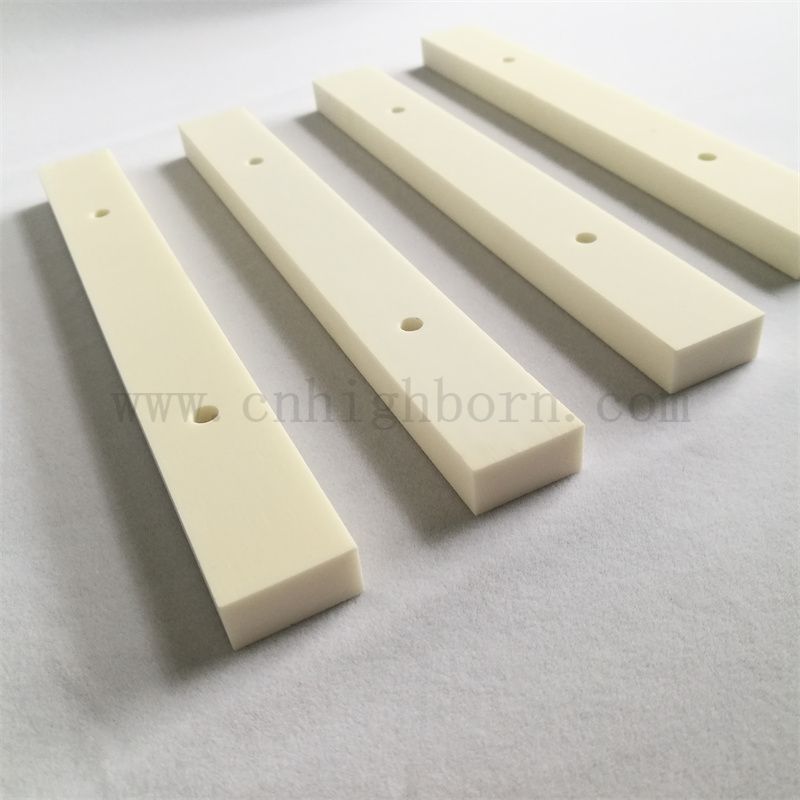 Résistance à la chaleur 99% AL2O3 Arbre Alumine Céramic Singer Plate