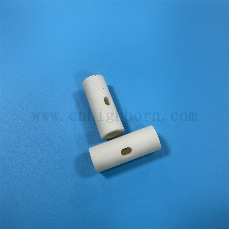99% Alumina Céramic Tube Isolateur AL2O3 Céramique Tipe irrégulier