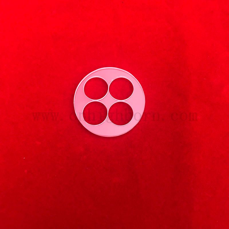 Fenêtre de disque en verre à quartz opaque sur mesure avec trous
