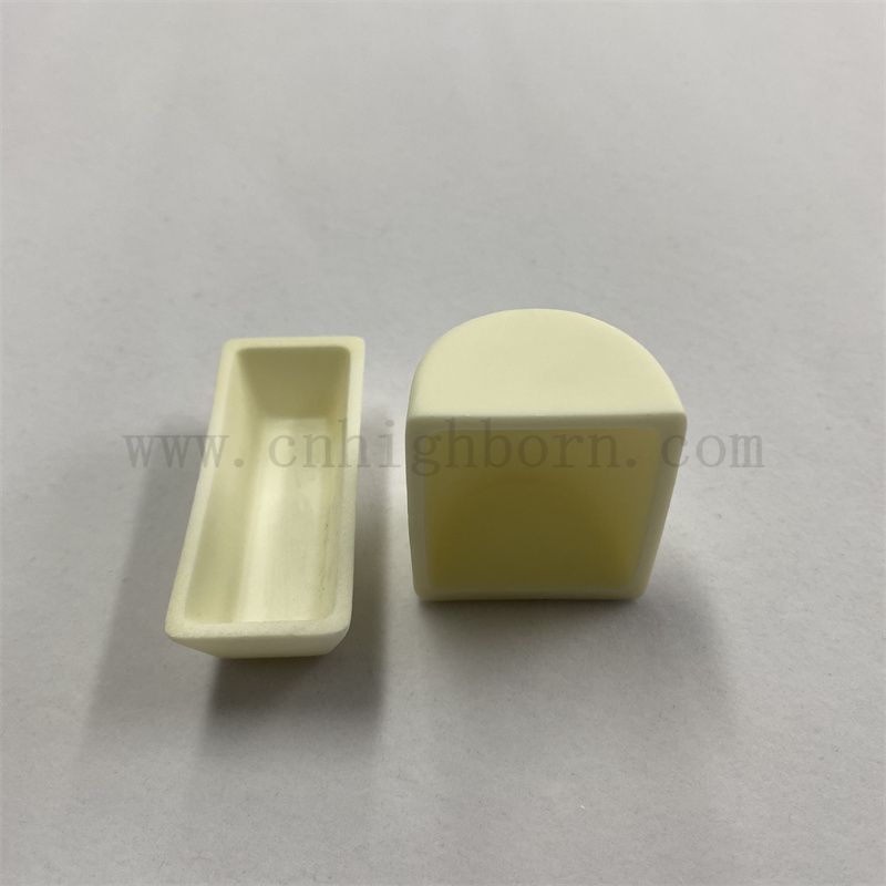 Résistant à haute température AL2O3 Céramique Round Bottom Crucible Crucible Alumina Porcelain Combustion Boat