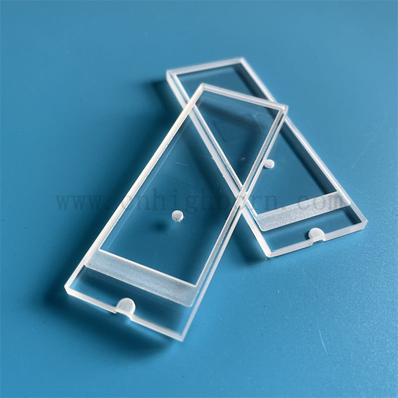 Panneau en verre de quartz transparent rectangulaire de traitement en profondeur avec alésage laser