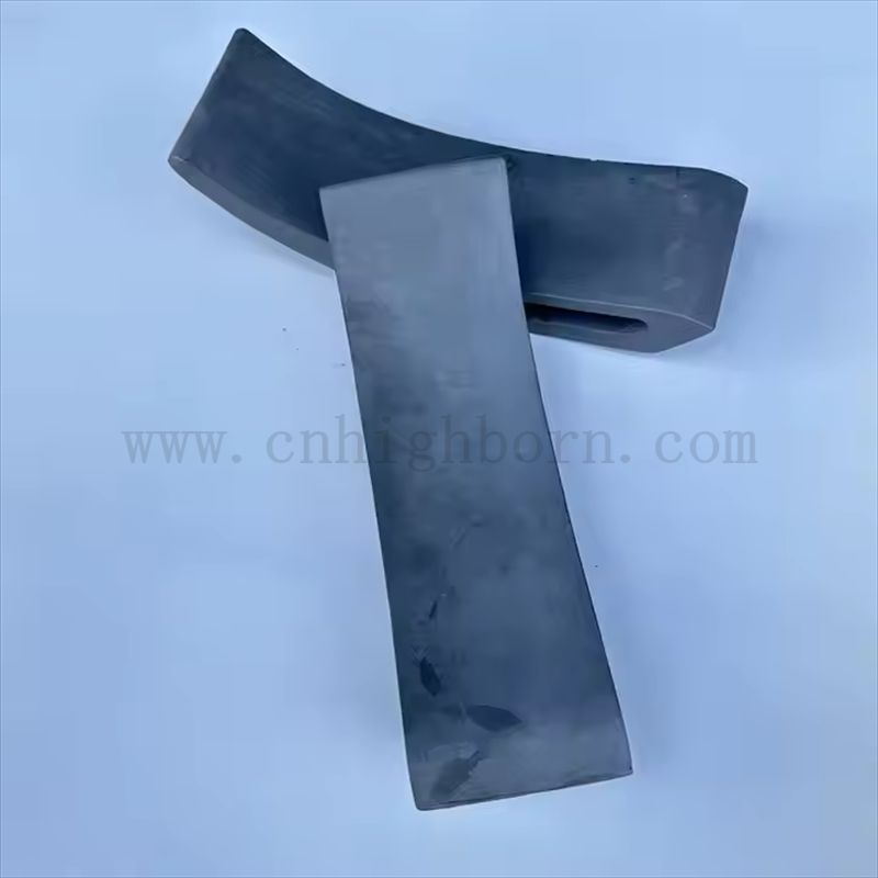 Pièces structurelles SSIC réfractaires