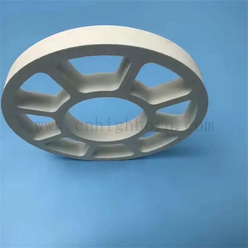 Pièces de corderite blanche réfractaires anneau en céramique pour four