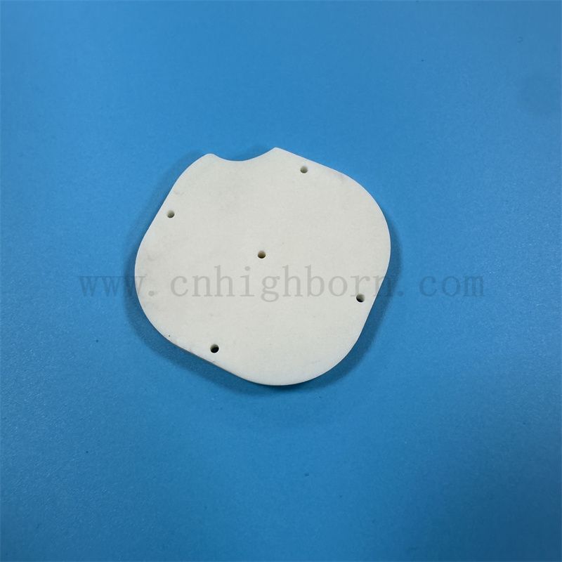 Industrial 99% Alumina Ceramic Custom Traitement CNC Disque accessoires de haute précision avec trou