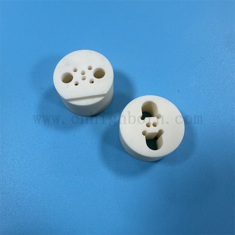 Pièce en céramique en alumine personnalisée 95% 99% AL2O3 ISOLATION DE SEMPS ISOLAGE