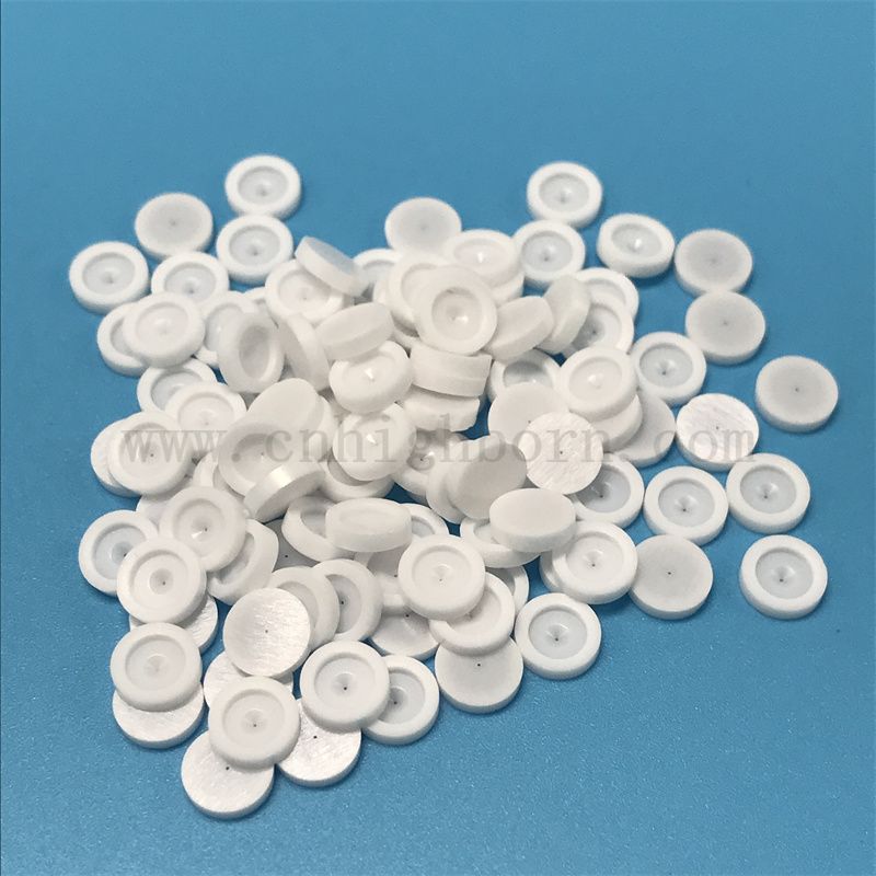 Isolant blanc zircone partie irrégulière