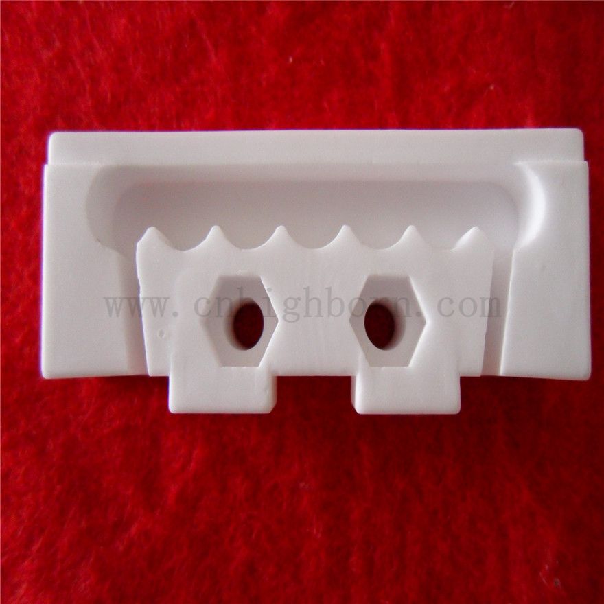 Pièce en céramique d'isolation électrique Alumine à 95% personnalisée AL2O3