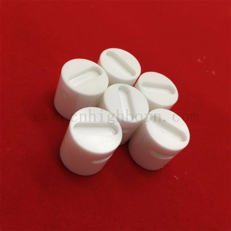 Pièce de travail ZRO2 usinée en zircone en zircone