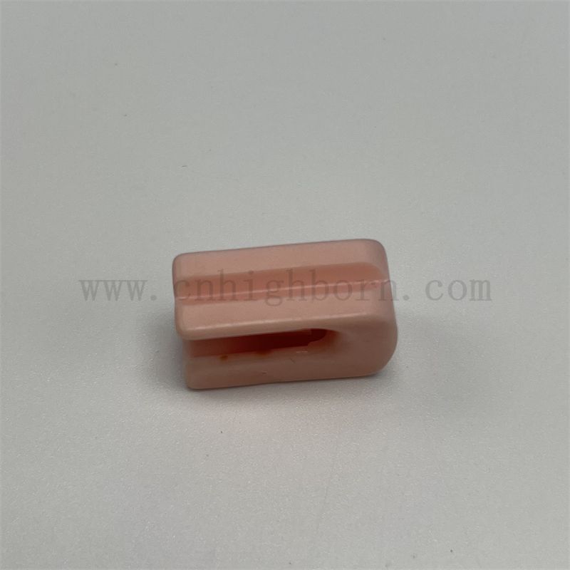 Résistance à l'usure personnalisée Alumine Céramique précision ACCESSOIRES AL2O3 Pièces pour machines textiles 