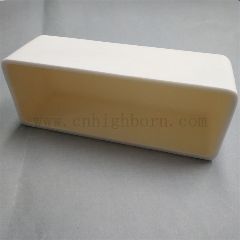 Résistant à haute température AL2O3 Céramique Boat de combustion Boat d'alumine Porcelaine Merdeuse Crucible