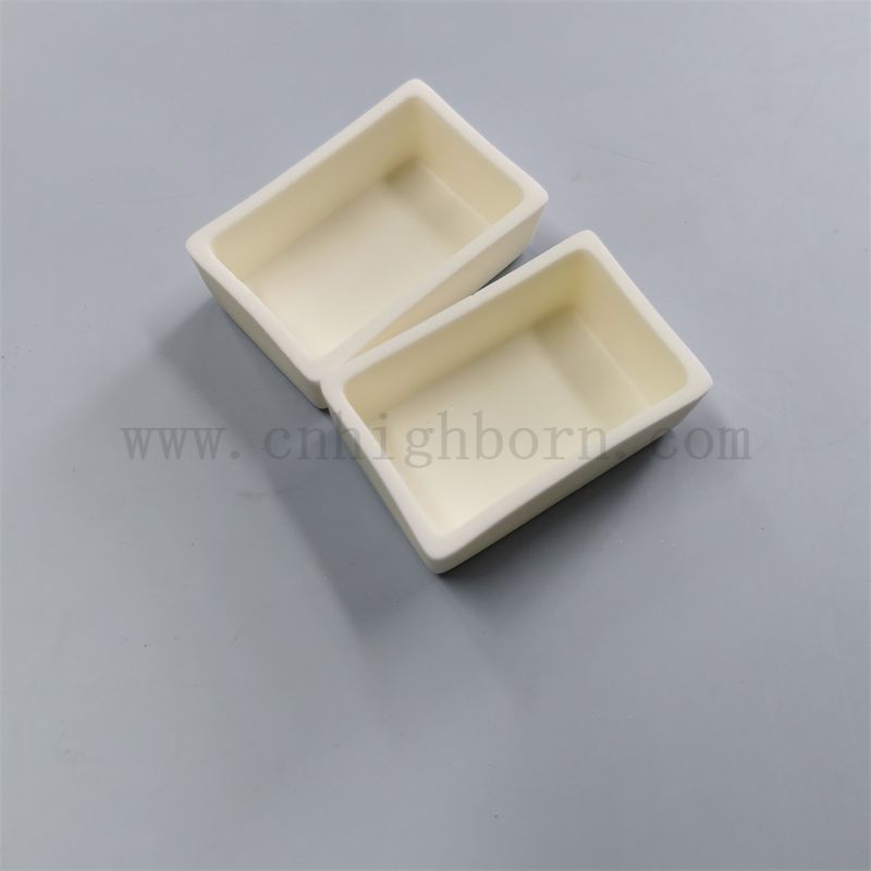 Personnalisé 99% Al2O3 Rectangle Boat Alumina Ceramic Crucible