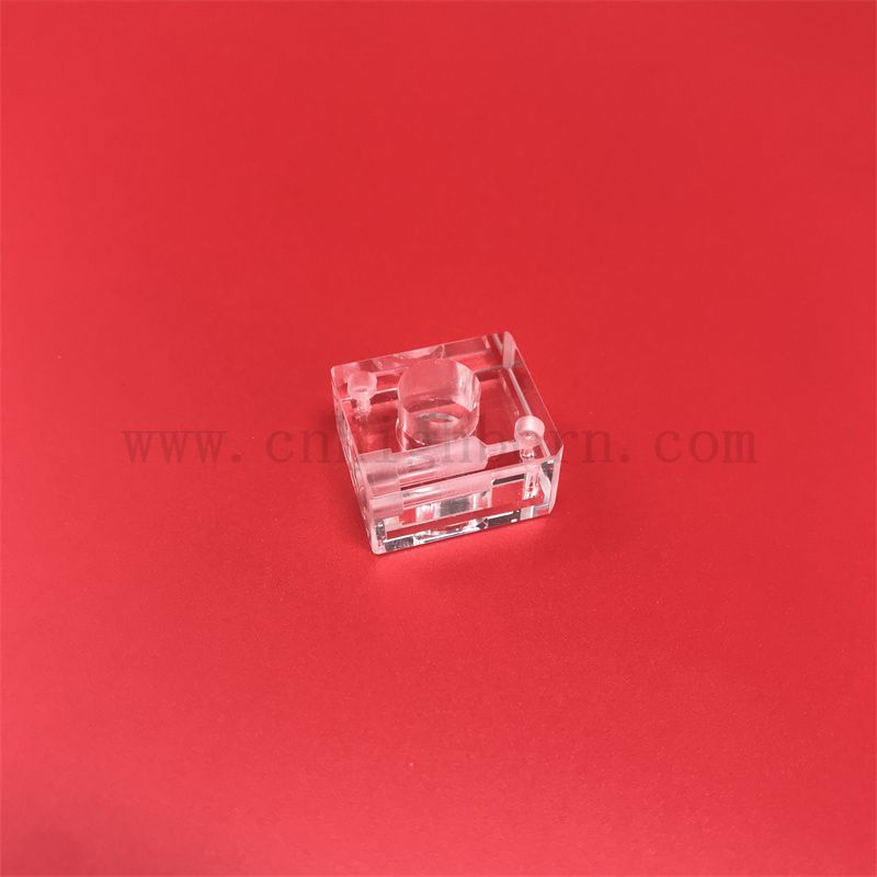 Analyse chimique 10 mm chemin lumineux 190-2500 nm de longueur d'onde gamme mirco quartz en verre cuvette