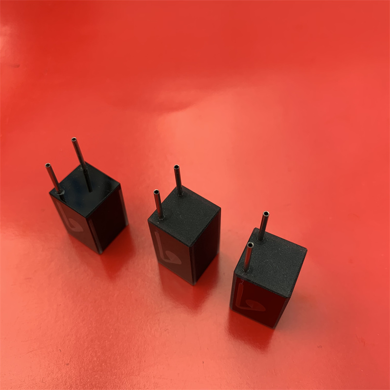 Tath lumineux de 10 mm 0,03 ml de flux de verre optique Couve noire de quartz