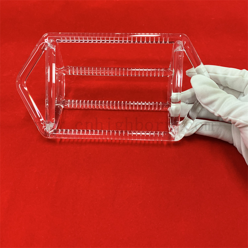 bateau en quartz transparent