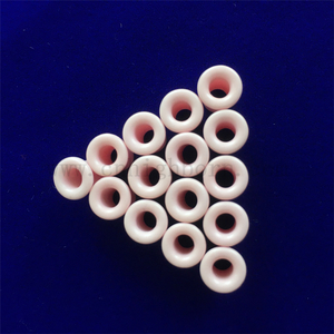 Pièces en céramique de textile d'oeillet de guide de fil en céramique d'alumine de la résistance à l'usure 95% pour des machines
