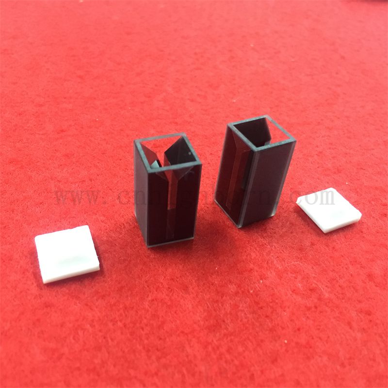 Ustensiles de laboratoire Micro cellule standard avec une cvette de couchette en verre de quartz noir