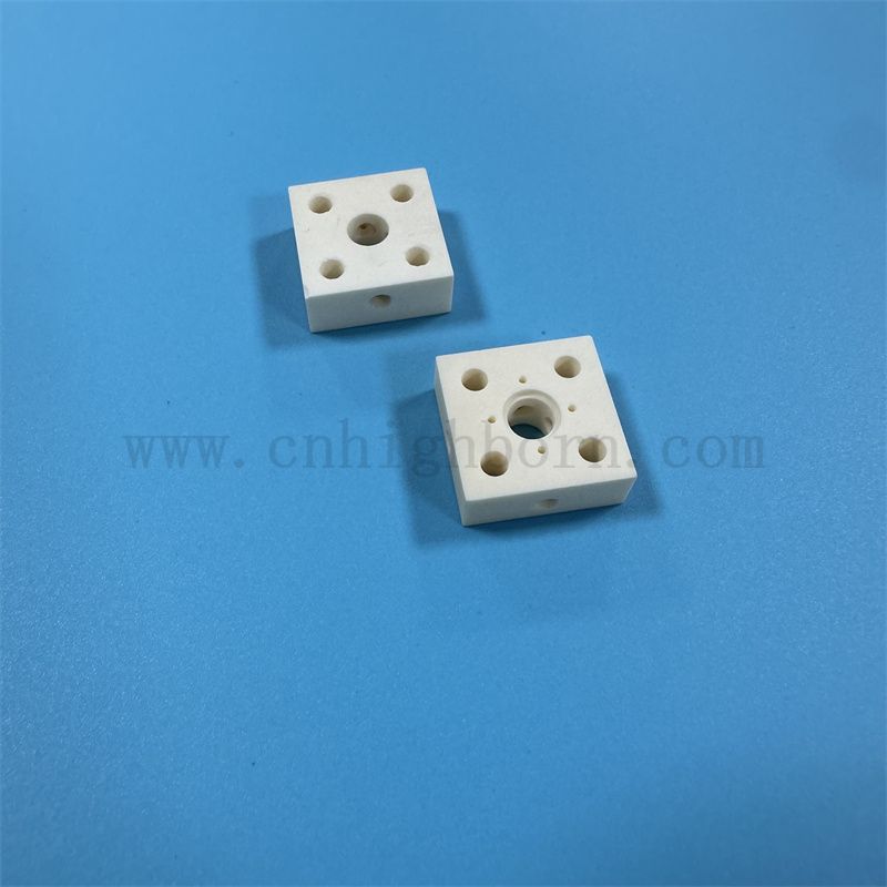 Isolant Alumine Bloc irrégulier Usure Résistante 99 MAISE BLANC AL2O3 PARTIE Céramique