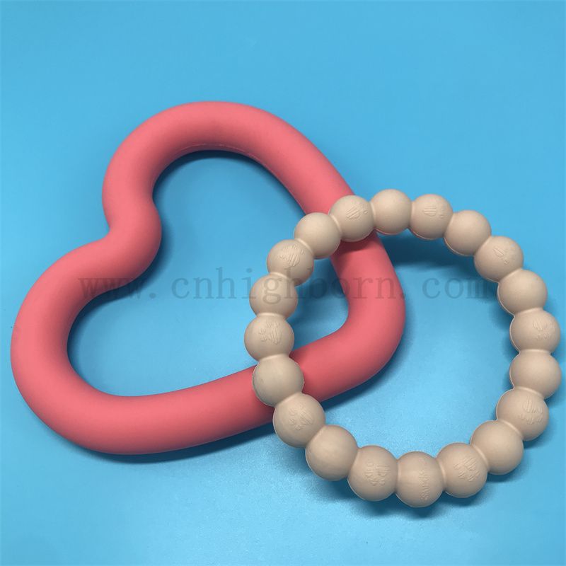 Détaliers de animaux de compagnie en caoutchouc en silicone broyant les aliments résistants aux aliments à anneau de caoutchouc en silicone mordant