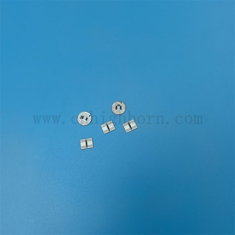 Haute précision en alumine en céramique feuille de film épais substrat automobile de niveau d'huile de voiture résistante du détecteur