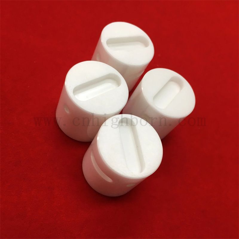 Pièce de travail ZRO2 usinée en zircone en zircone