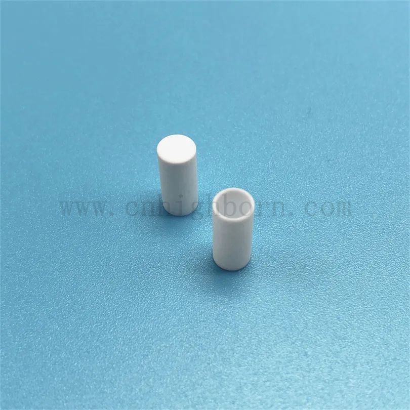 Laboratoire Haute pureté AL2O3 Alumine Céramique cylindrique Pot Porcelaine Analyse thermique Crictible