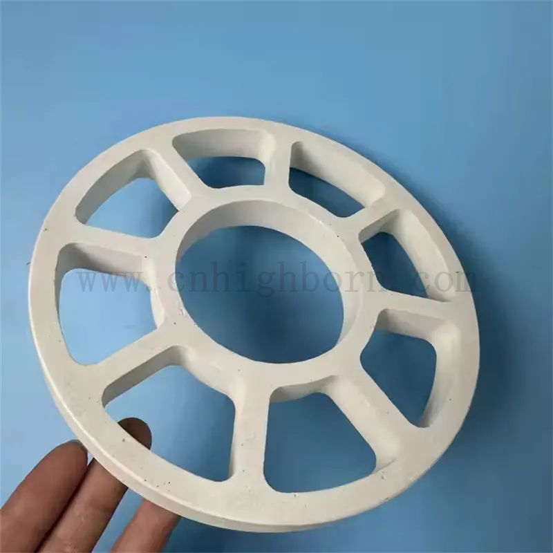 Pièces de corderite blanche réfractaires anneau en céramique pour four