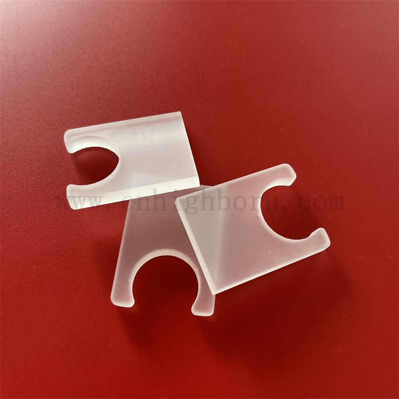 Résistance à la chaleur Plaque de verre de quartz traduit carré personnalisé avec trou 