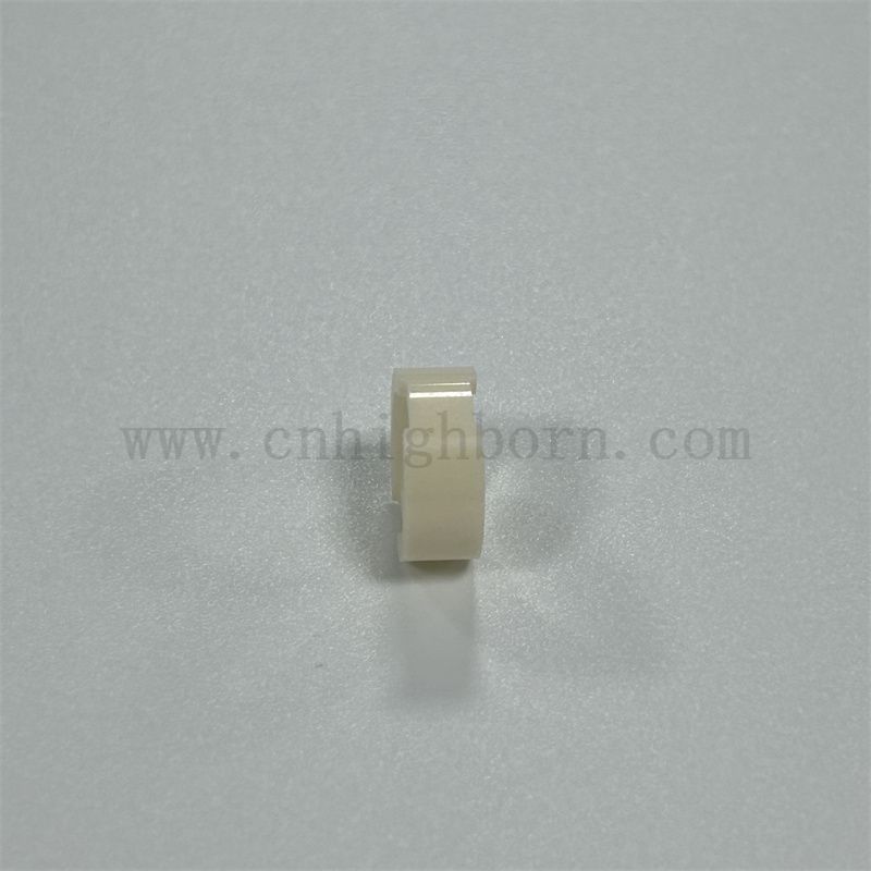 Customated 99% Alumina Al2O3 en céramique Bush Alumine Usinée Anneau