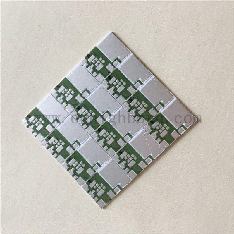 Feuille de PCB métallisée Alumine Substrat en céramique multicouche intégrée à 96% Fiche de film en céramique d'alumine