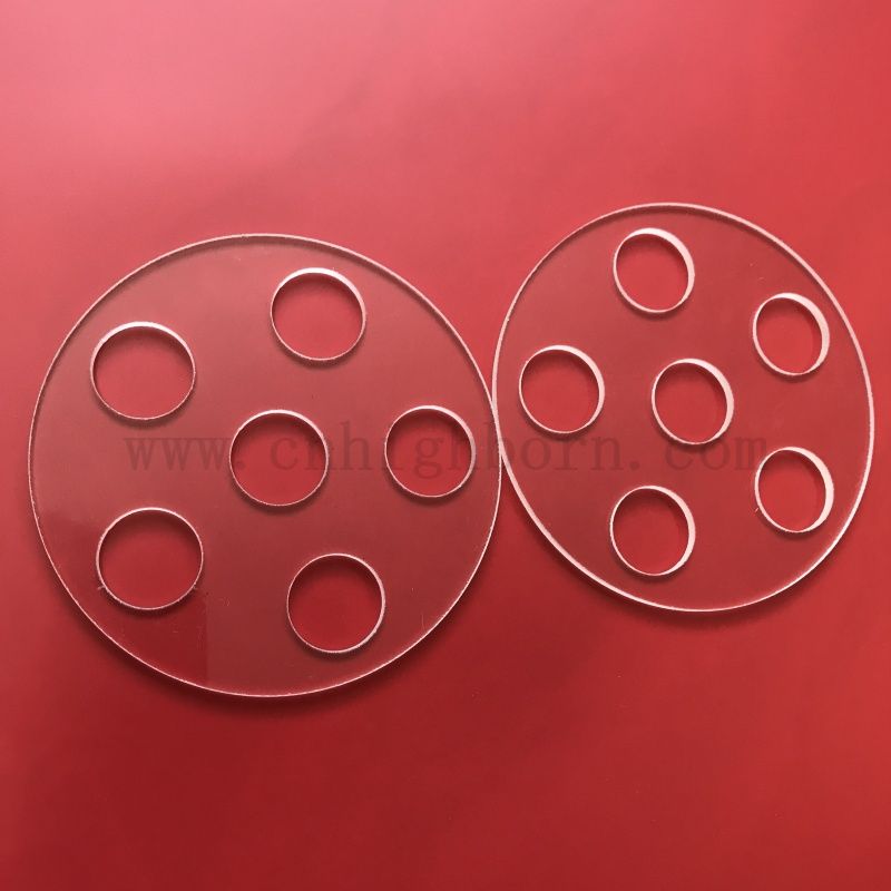 Disque de quartz à plaque en verre de silice transparente de silice transparente personnalisée avec trous